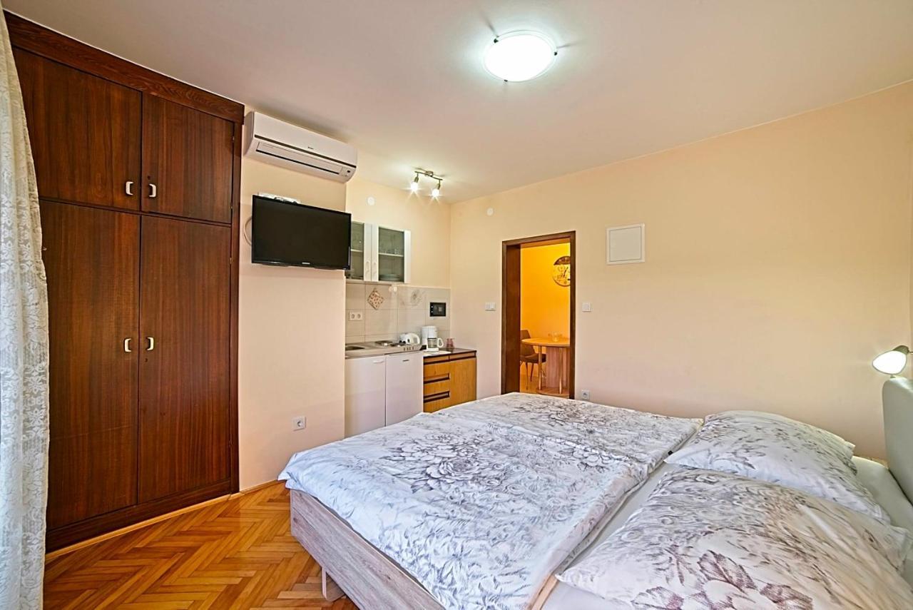 Studio Apartments Peric Rab Kampor Exterior photo
