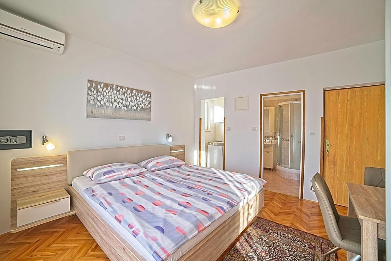 Studio Apartments Peric Rab Kampor Exterior photo