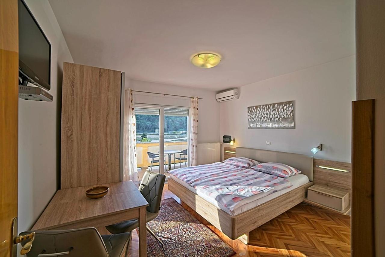Studio Apartments Peric Rab Kampor Exterior photo